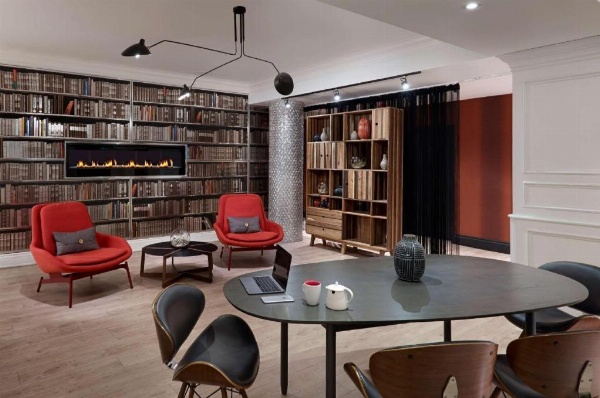 The Strathcona Hotel image 4